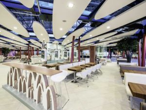 Am Frankfurter Flughafen hat McDonalds ein Restaurant der Zukunft mit allen aktuellen Innovationen umgesetzt. (Foto: McDonald’s)