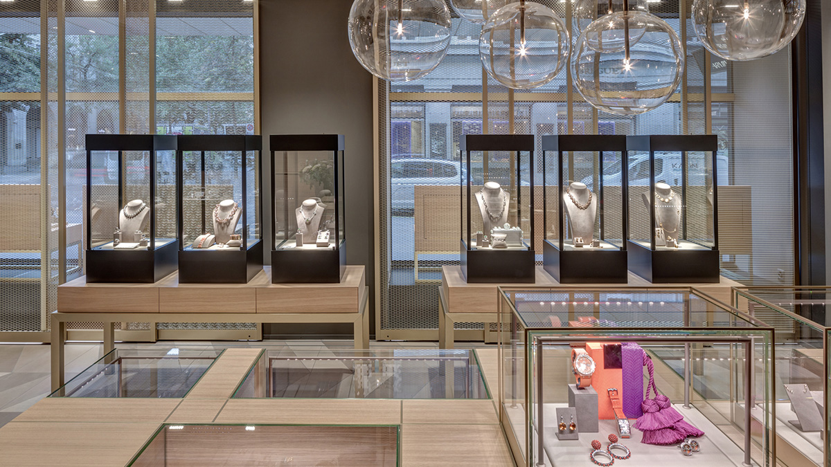 EXPERTISE IM EXKLUSIVEN VITRINENBAU | stores+shops