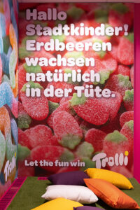 Eyecatcher im Store sind großflächige Grafiken mit augenzwinkernden Botschaften