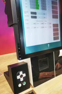 EHI Dienstleisterverzeichnis Das ADA-Navigationspad kann optional in die Self-Checkout- Terminals von <a href=