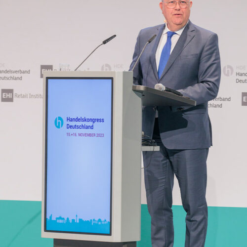 Wie es aktuell um den Handel bestellt ist, skizziert HDE-Präsident Alexander von Preen.