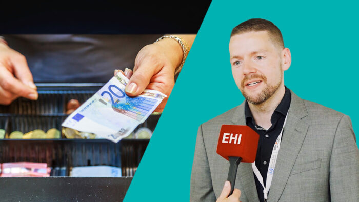 Alexander Vaasen von Aldi Süd spricht im Videointerview mit stores-shops.de über die Rolle und die Herausforderungen von Cashback in den Filialen des Discounters
