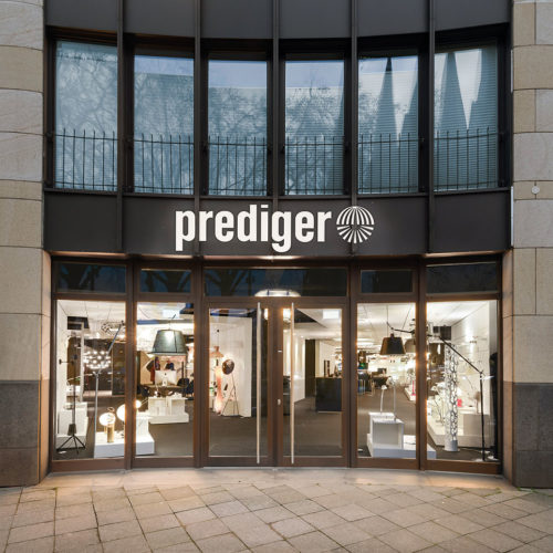 Der Leuchten-Store Prediger in Düsseldorf entstand im Rahmen des General Contracting in 5 Wochen.