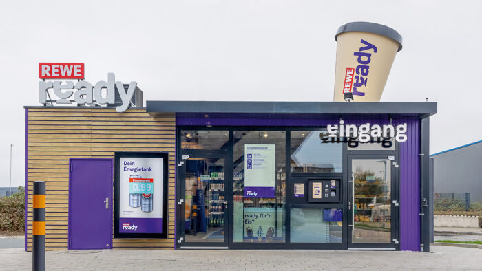 Der „REWE ready“ Smart Store am EnBW-Ladepark am Kamener Kreuz nutzt die KI-basierte Computer Vision-Technologie. Der „REWE ready“ Smart Store am EnBW-Ladepark am Kamener Kreuz nutzt die KI-basierte Computer Vision-Technologie.