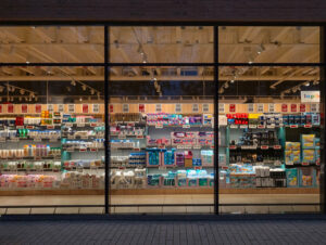 Regelmäßige Inspektionen und eine intelligente Anpassung der Türöffnungszeiten bieten Potenzial, Energiekosten zu senken