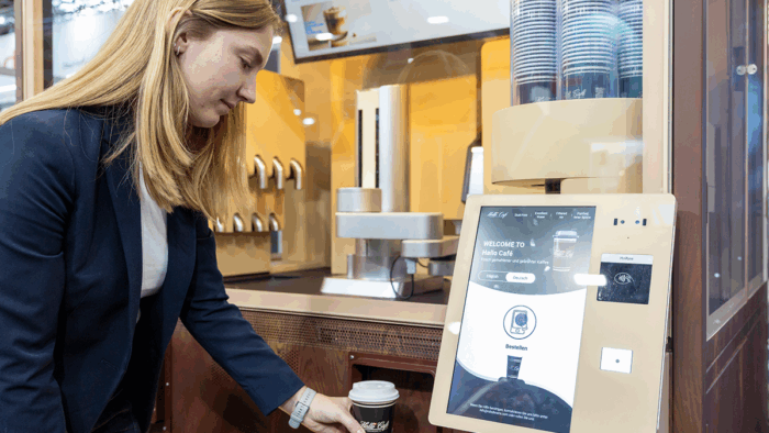 Mit digital gesteuerten Küchengeräten und
automatisierten Systemen kann die Handelsgastronomie aktuellen Anforderungen begegnen