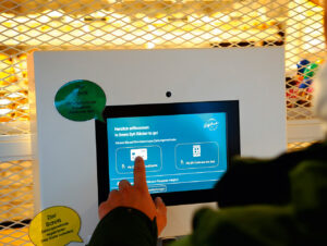 Beim Check-in wird ein Pauschalbetrag auf der Giro- oder Kreditkarte reserviert