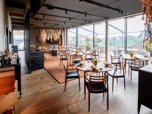 Das Restaurant „Opus V“ bei Engelhorn in Mannheim: Hier wird Spitzenküche auf Zwei-Sterne-Niveau serviert, und junge Talente dürfen „nach den Sternen greifen“.