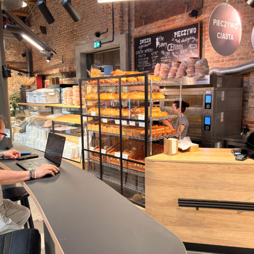 Food Town in der Fabryka Norblin, Warschau