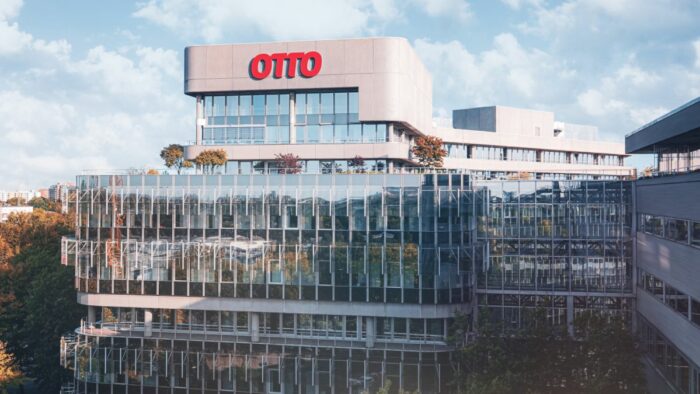 Otto will sich zukünftig stärker auf Investitionen in Plattform, Daten und AI Commerce fokussieren.