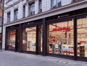 Media Markt Saturn hat die Übernahme der Läden von Gravis genutzt, um mit kompakten Smart Stores zu expandieren. Im Bild: die im November 2024 eröffnete Filiale in München