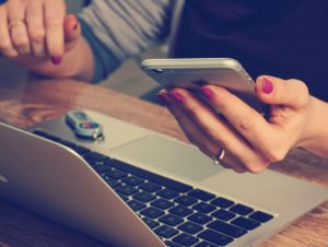 Wenn Einzelhändler ihren Kundenservice priorisieren, innovative Technologien implementieren und Datensilos aufbrechen, können sie CX-Champions werden.
