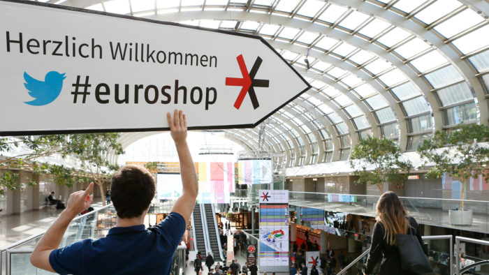 Die EuroShop in Düsseldorf ist ein Treffpunkt für Handelsexperten.