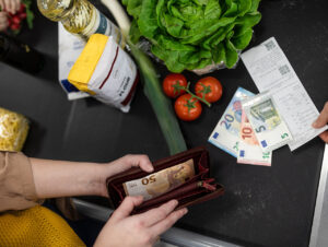 Gemessen an der Anzahl Transaktionen ist Bargeld das am häufigsten verwendete Bezahlsystem im Einzelhandel