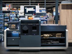 Digital unterstützte Cash-Managementsysteme ermöglichen auch am Self-Checkout eine effiziente Bargeldzahlung