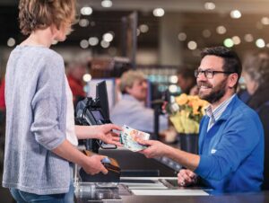 Mit dem Cashback-Service übernehmen Supermärkte Bankdienstleistungen