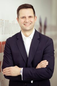 Jan Niclas Brandt übernimmt zum 1. April 2026 die neu geschaffene Stelle des Chief Customer Officers bei der Ceconomy AG.