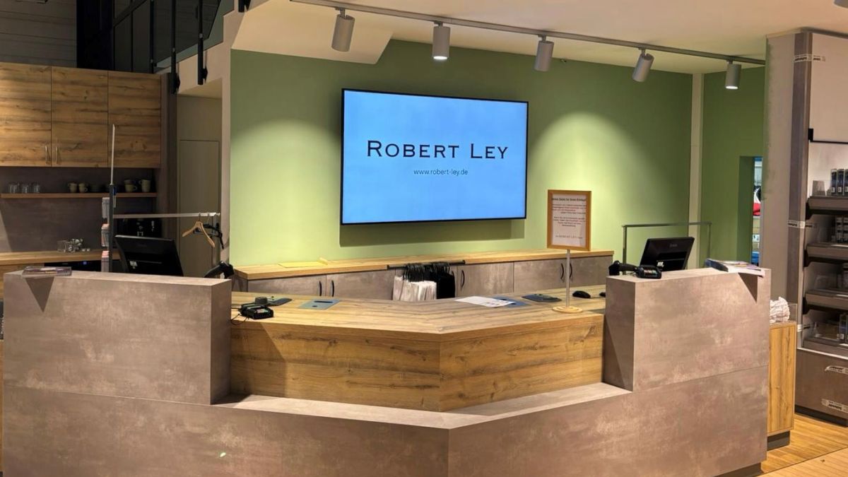 Robert Ley Tradition mit Digital Signage