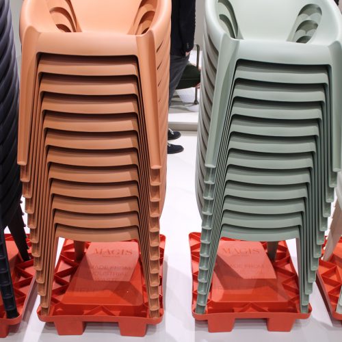 Recycling-Stühle des norditalienischen Designunternehmens Magis