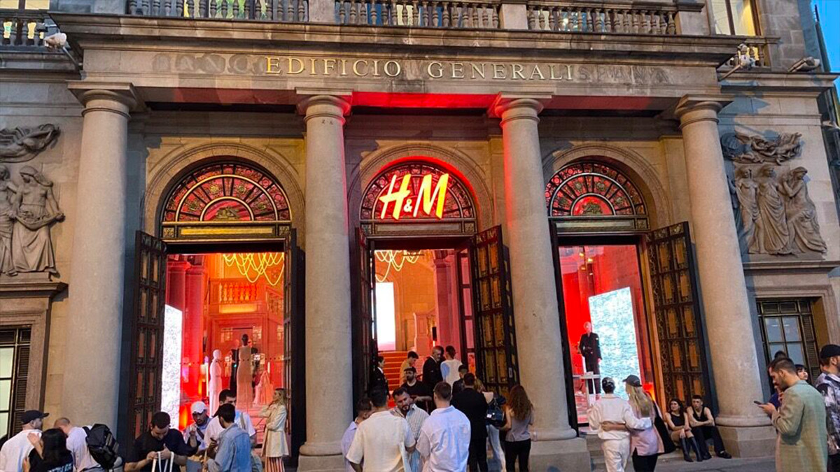 H&M - Party in der Umkleide | stores+shops