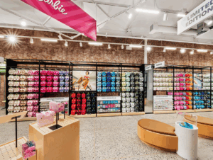 Perfekte Inszenierung an der Schnittstelle von Marke, Produkt und Kunde im Crocs Icon Store, New York