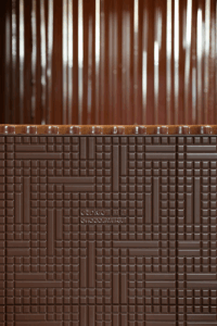 Die aufwändig produzierten Kakaoprodukte werden wie Kostbarkeiten präsentiert