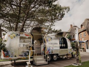 Auch eine Art der Außenwirkung: Roadshow der Luxusuhren-Marke Longines im umgebauten und -designten Airstream, der durch fünf Städte tourte.