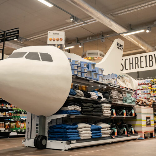 Im Nonfood-Bereich gibt es Merchandise-Artikel