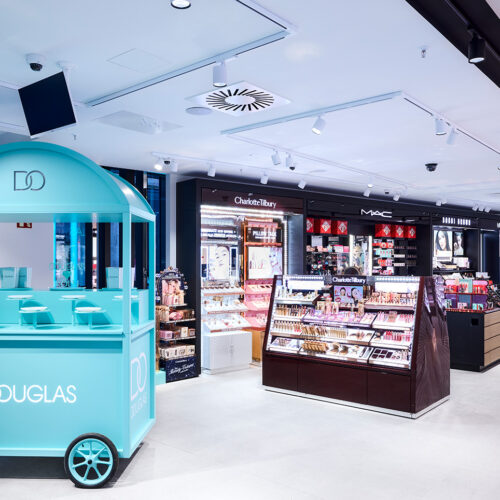 In der Make-up-Welt sollen sowohl Gen Z wie Luxuskund:innen auf ihre Kosten kommen