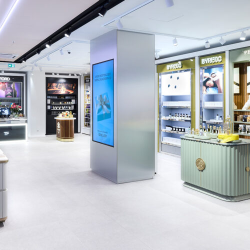 In der ersten Etage befindet sich das Sortiment von Luxus- und Nischendüften für Damen und Herren 