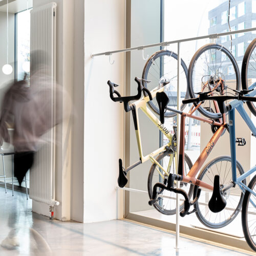Bike-Garderobe im Café