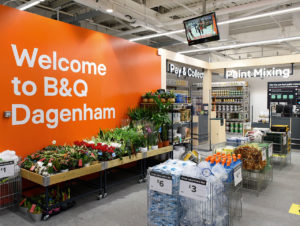 B&Q-Kundschaft ist bei Asda willkommen und umgekehrt.