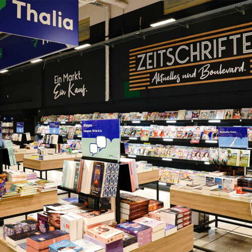 In die Verkaufsfläche integriert wurde ein Shop der Thalia-Buchhandlung