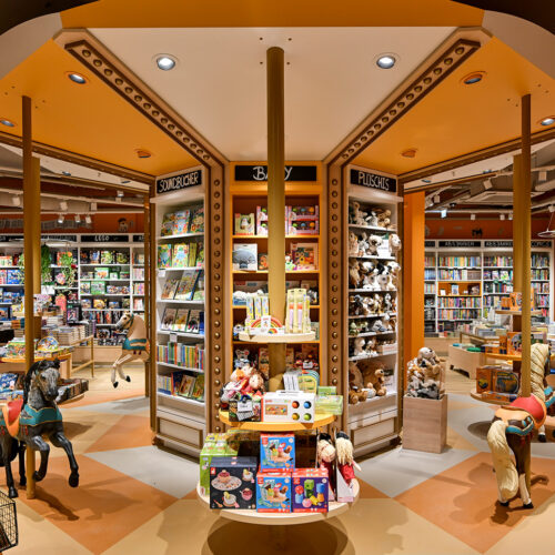 Das Karussell ist das gestalterische Zentrum der Kinderabteilung