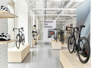 Das Storekonzept folgt dem Markenleitbild „Experience Cycling“