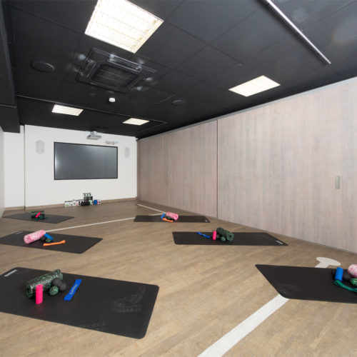 Gruppenraum für Yoga-, Faszien- und
Lauftraining sowie Kinderkurse