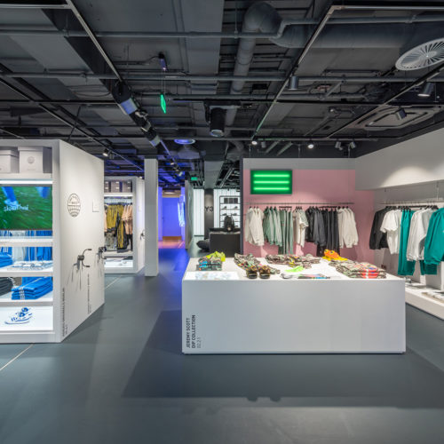 Adidas Berlin: Modernes Interior Design