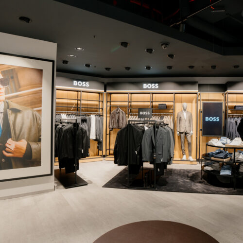 Der Store ist montags bis samstags von 10 bis 20 Uhr geöffnet