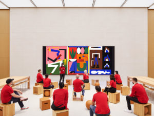 Das Forum mit Videowall, wo die „Today at Apple“-Sessions stattfinden