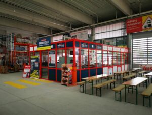 Mit dem Profi-Depot in der Drive-In Area soll mit speziell geschulten Großkundenberatern vor allem für Profihandwerker ein zusätzliches Serviceangebot angeboten werden.