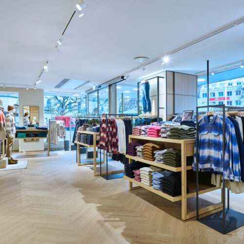 Viel Tageslicht lässt die Räume hell wirken