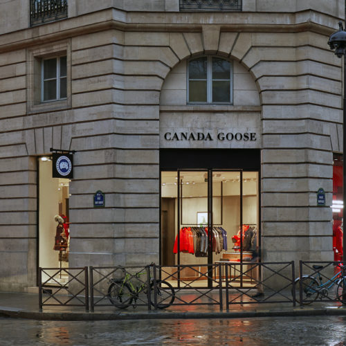 Fassade des Pariser Stores