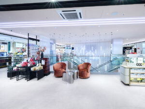 Samtige Sitzgelegenheiten für die Shopping-Pause