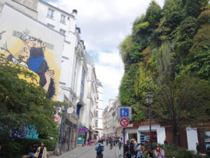 Der vertikale Garten „L’Oasis d’Aboukir“ mit über 7.600 in der Wand verankerten Pflanzen