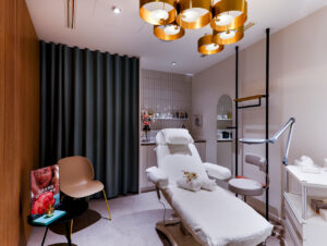 Ruhiger Treatment-Raum für professionelle Beauty-Anwendungen