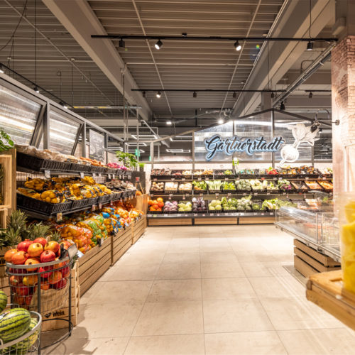 Crossover lautet das Materialkonzept in der Obst- und Gemüseabteilung.