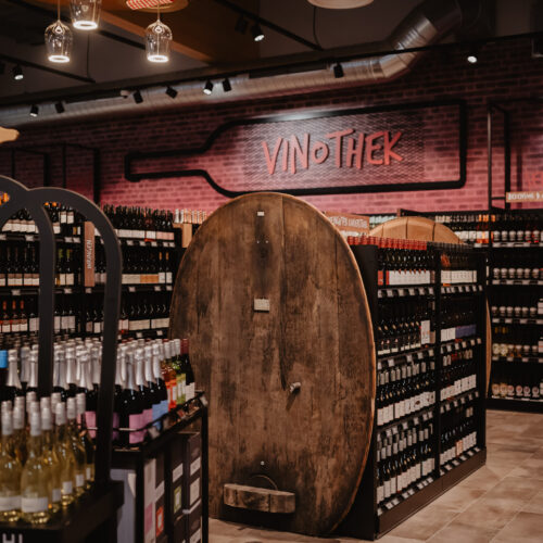 Die Vinothek beherbergt nach Edeka-Aussage
das größte Angebot an Kaiserstühler Weinen in der Region