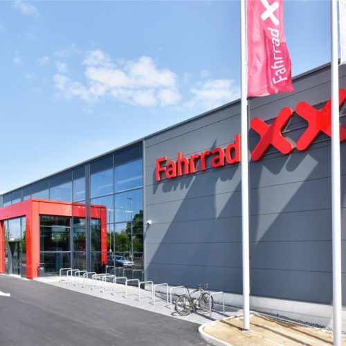 Fassade des Dresdner Stores Fahrrad XXL Emporon