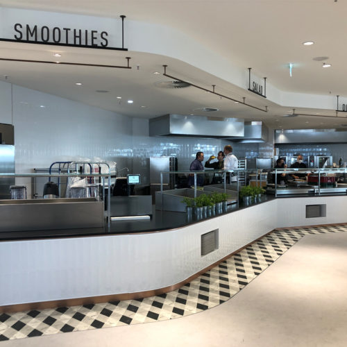 Restaurant-Theke inklusive Smoothie-Bar