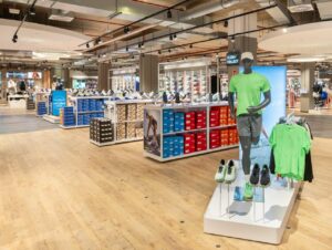 Der neue Standort im Limbecker Platz in Essen bietet auf erweiterter Fläche strukturierte Sportwelten und zusätzliche Omnichannel-Services.